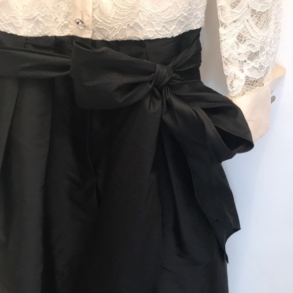 Black/ White Dress w/ Rhinestone Buttons- size 4/6 - Picture 3 of 7